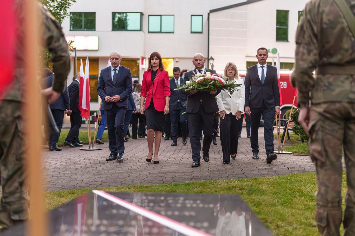 O świcie pamiętali o tych, którzy bronili Tomaszowa. 87 lat temu rozpoczęła się wojna O świcie pamiętali o tych, którzy bronili Tomaszowa. 87 lat temu rozpoczęła się wojna