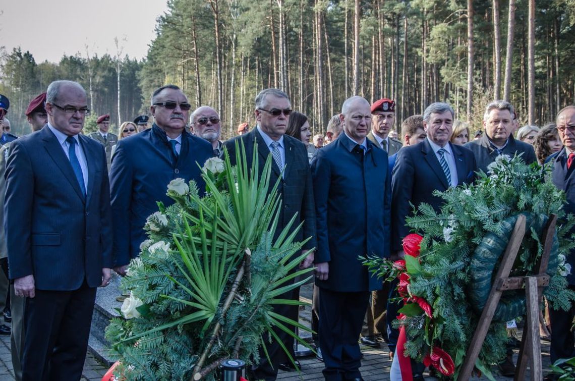 Obchody upamiętniające VII. rocznicę katastrofy lotniczej pod Smoleńskiem Obchody upamiętniające VII. rocznicę katastrofy lotniczej pod Smoleńskiem