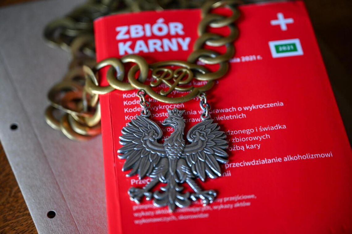 Obrońcy dziennikarzy oskarżonych o gwałt: zarzuty nie znajdują potwierdzenia w dowodach Obrońcy dziennikarzy oskarżonych o gwałt: zarzuty nie znajdują potwierdzenia w dowodach