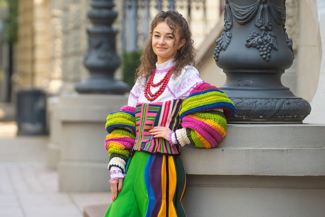 Opoczyński folklor na wybiegu. Projektantka z regionu w finale ogólnopolskiego konkursu Opoczyński folklor na wybiegu. Projektantka z regionu w finale ogólnopolskiego konkursu