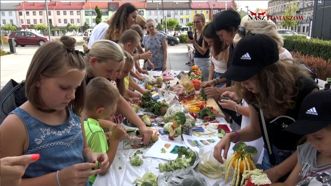Owocowy Food Art na placu Kościuszki, z cyklu "Kulturalne piątki"