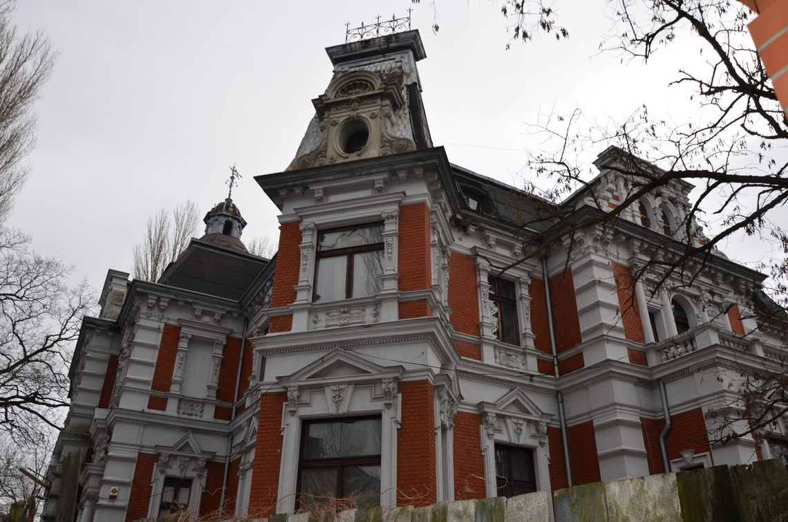 Pałac w Prokuraturze. Konserwator wszczyna kontrolę