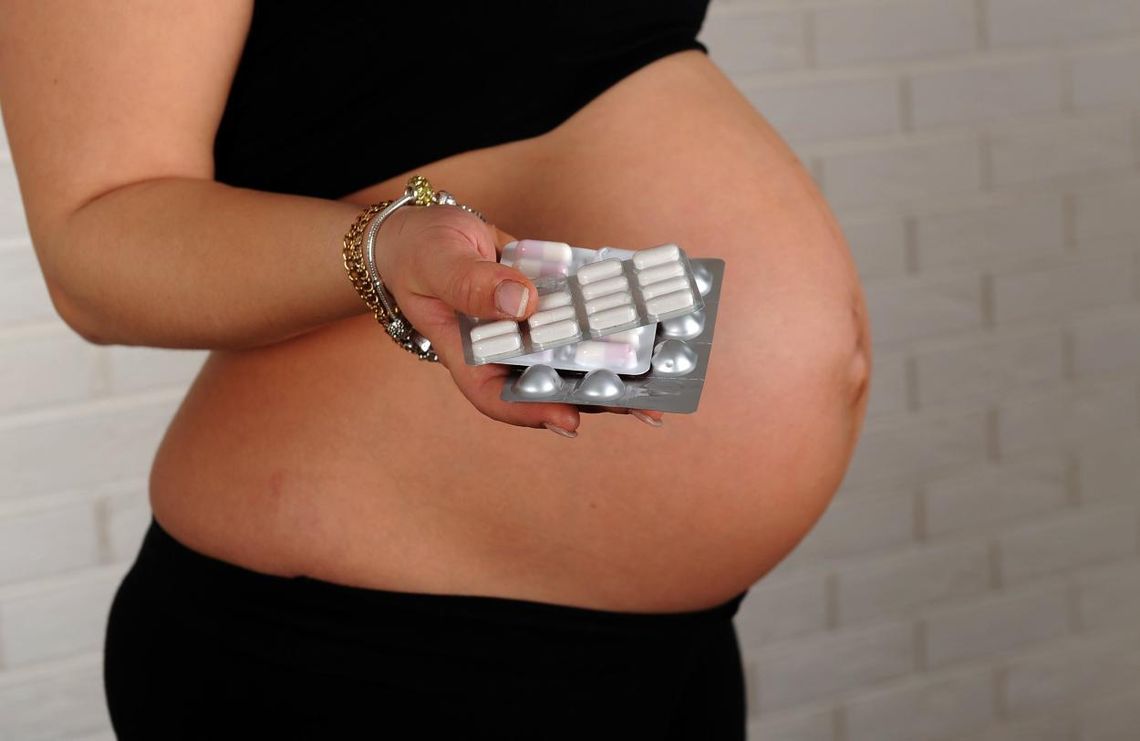 Paracetamol przyjmowany w czasie ciąży może opóźniać rozwój językowy dziecka