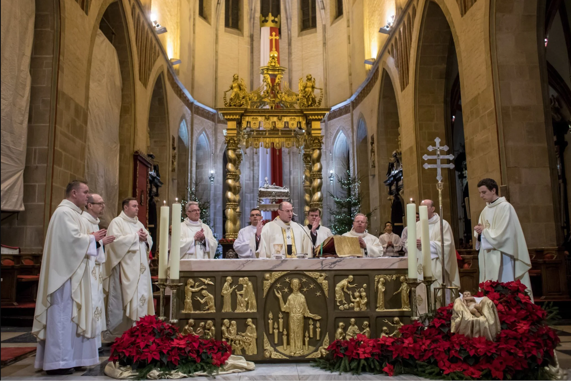 Pasterka – noc, w której kościoły oddychają jednym rytmem Pasterka – noc, w której kościoły oddychają jednym rytmem