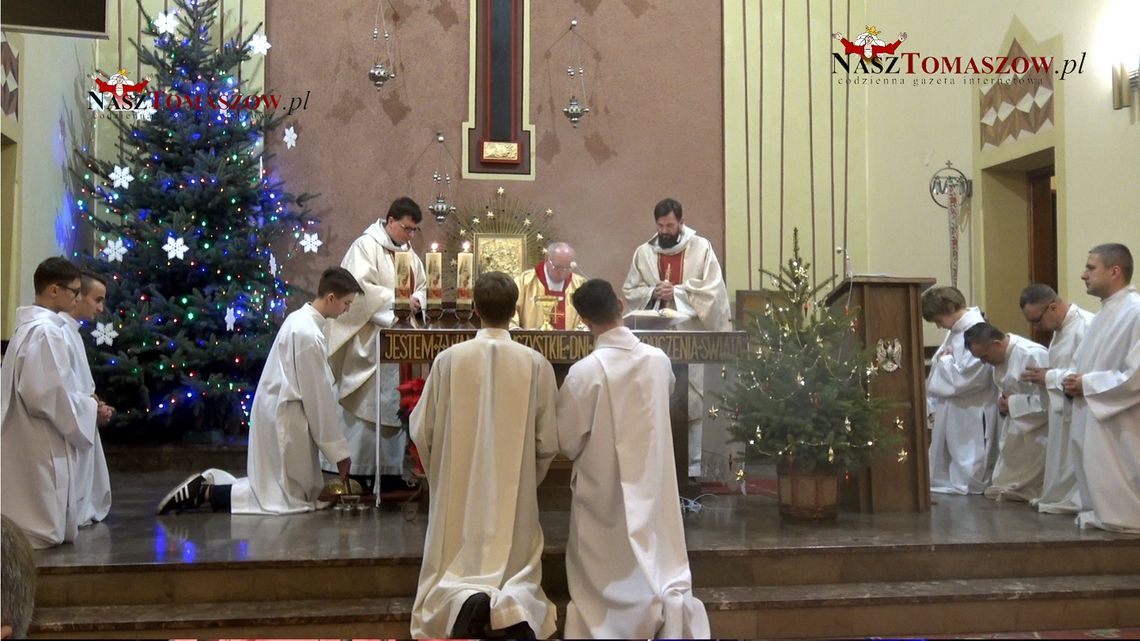 Pasterka w kościele pw. św. Rodziny przy ulicy Niskiej Pasterka w kościele pw. św. Rodziny przy ulicy Niskiej