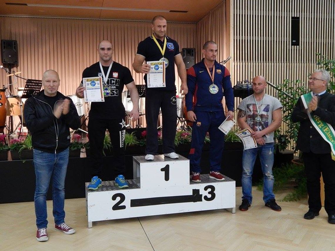 Pawelak na drugim stopniu podium