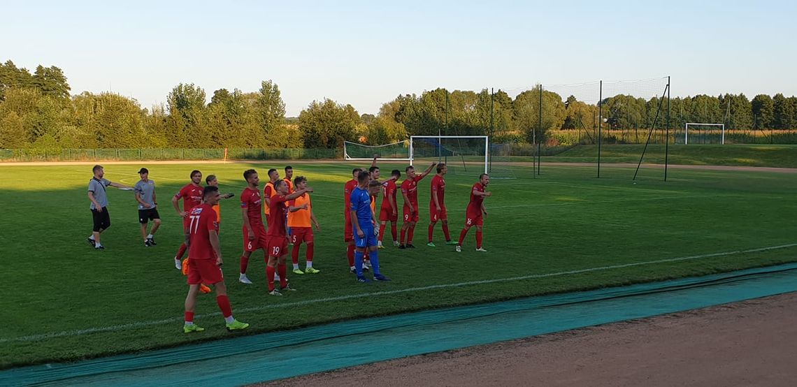 Pierwsze trzy punkty trafiły do Tomaszowa