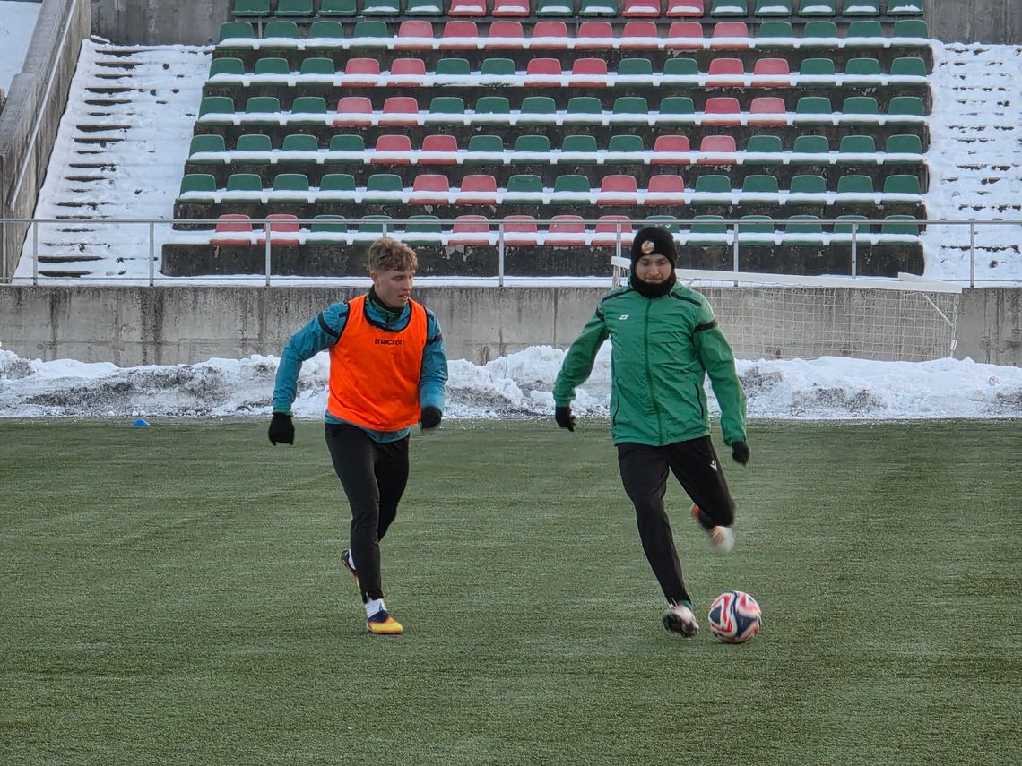 Pierwszy sparing Lechii na plus. Pod „balonem” w Kręczkach padły trzy gole