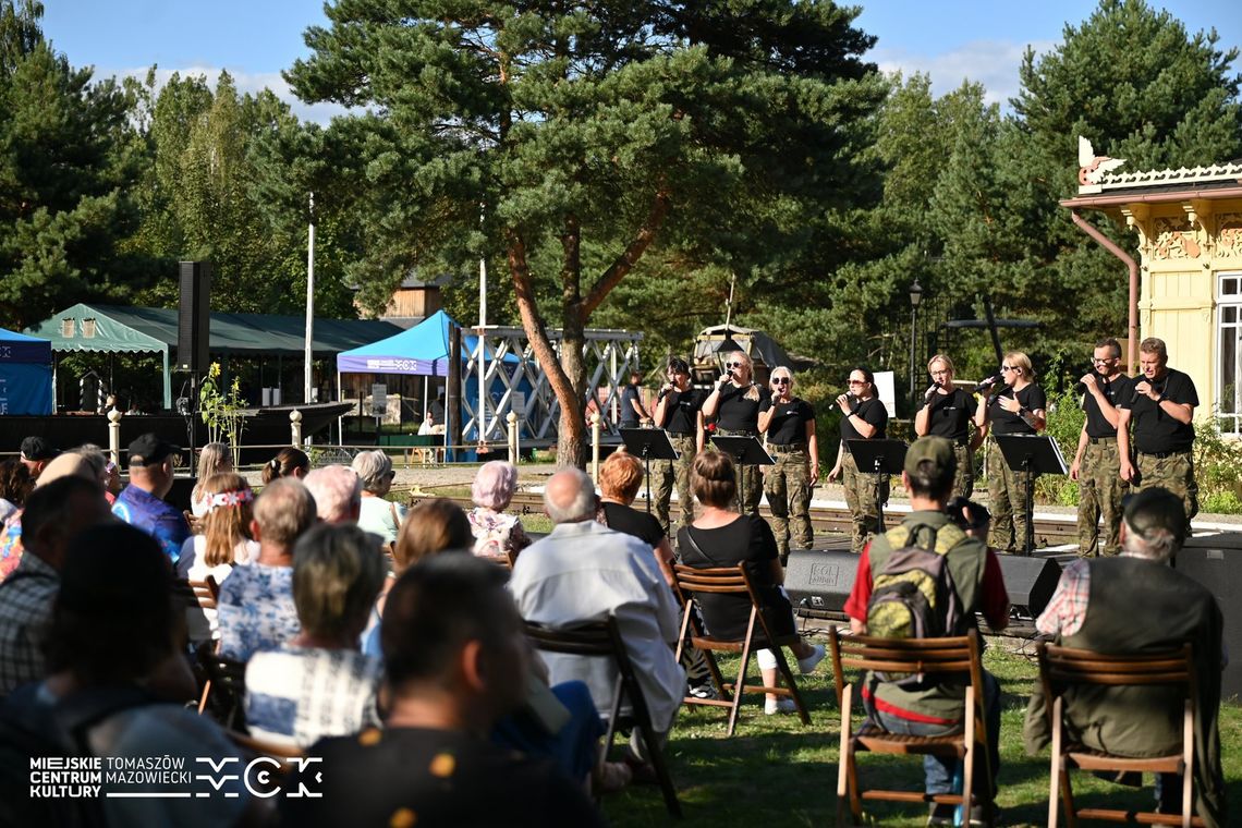 Piknik Militarny „Hubalowa Legenda” w Skansenie Rzeki Pilicy – tradycja, historia i rodzinna zabawa Piknik Militarny „Hubalowa Legenda” w Skansenie Rzeki Pilicy – tradycja, historia i rodzinna zabawa