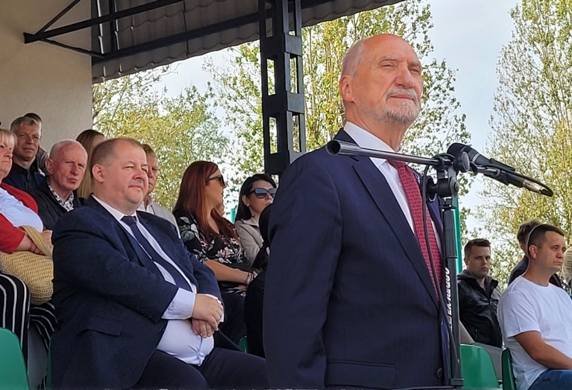 PK: akt oskarżenia wobec Antoniego Macierewicza ws. ujawnienia informacji niejawnych (krótka) PK: akt oskarżenia wobec Antoniego Macierewicza ws. ujawnienia informacji niejawnych (krótka)