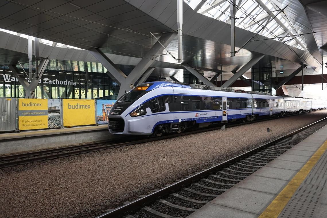 PKP Intercity: w czwartek seniorzy mogą podróżować za jeden złoty