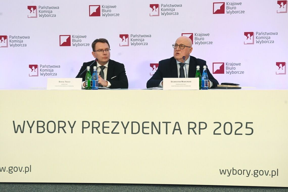 PKW: 28 mln 943 tys. 594 osoby uprawnione do głosowania w niedzielnych wyborach