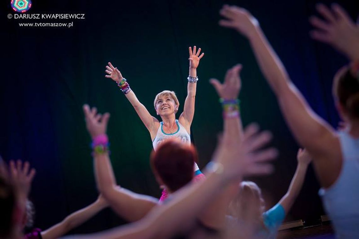 Plenerowe zajęcia Zumba (r) Fitness - Alibi Lounge Bar Plenerowe zajęcia Zumba (r) Fitness - Alibi Lounge Bar