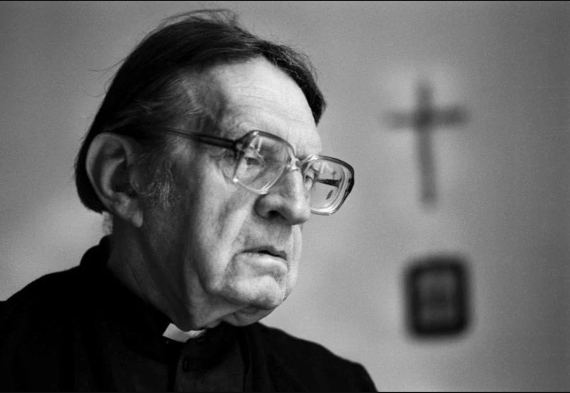 Poeta, ksiądz Jan Twardowski zmarł 20 lat temu