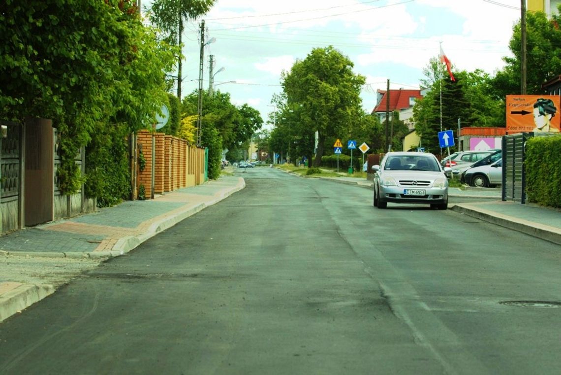 Pojawił się asfalt... nareszcie Pojawił się asfalt... nareszcie