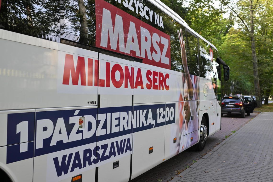 Politycy Trzeciej Drogi: nasi liderzy nie wezmą udziału "Marszu miliona serc", w najbliższy weekend objadą Polskę w ramach akcji #TysiącSpotkań