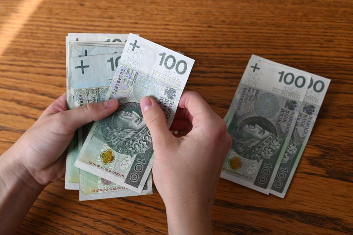 Ponad 60 proc. Polaków nie pożycza pieniędzy rodzinie ani znajomym