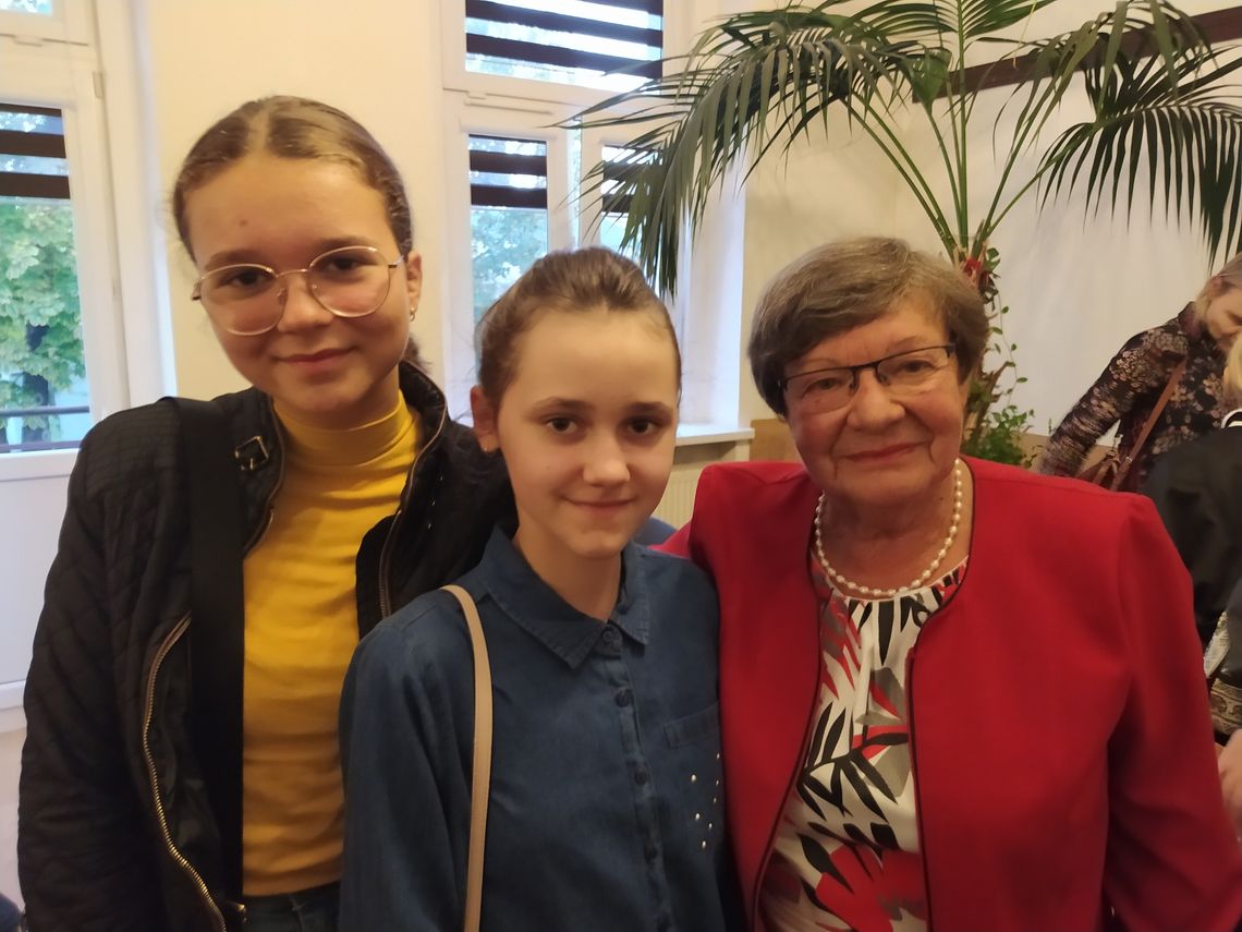 Prace uczennic z „czternastki” zilustrowały poezję