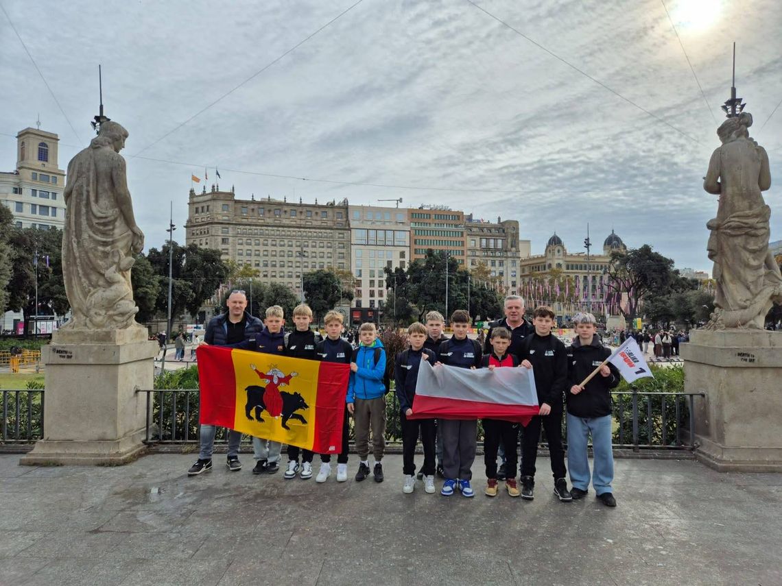 Prime Team Tomaszów Mazowiecki w Barcelonie – młodzi piłkarze spełniają marzenia! Prime Team Tomaszów Mazowiecki w Barcelonie – młodzi piłkarze spełniają marzenia!
