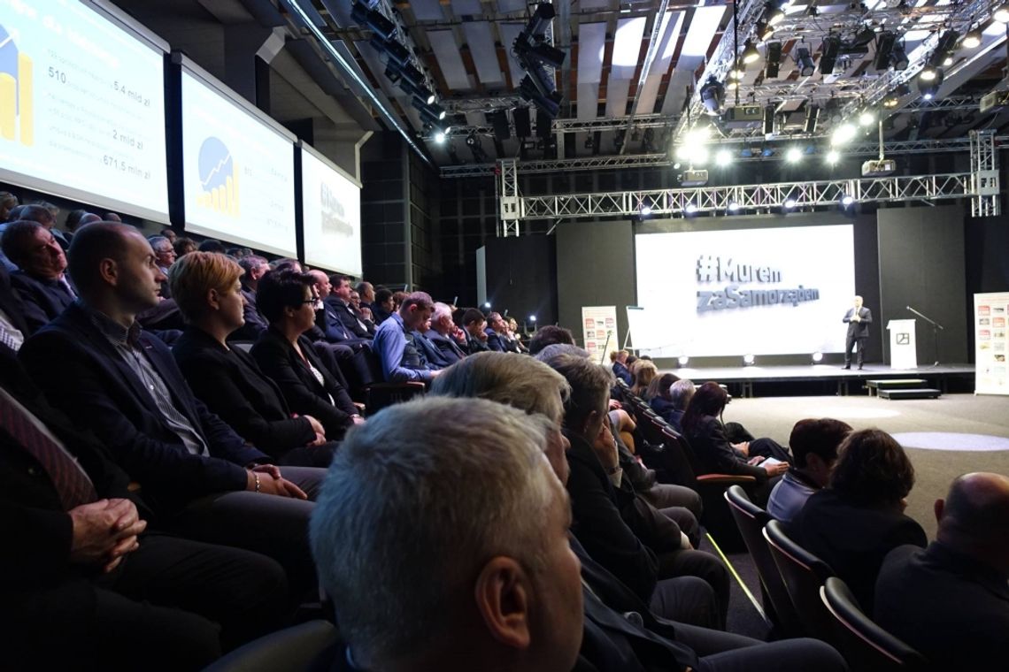 Protest łódzkich samorządów. Nie chcą ograniczania ich wolności Protest łódzkich samorządów. Nie chcą ograniczania ich wolności