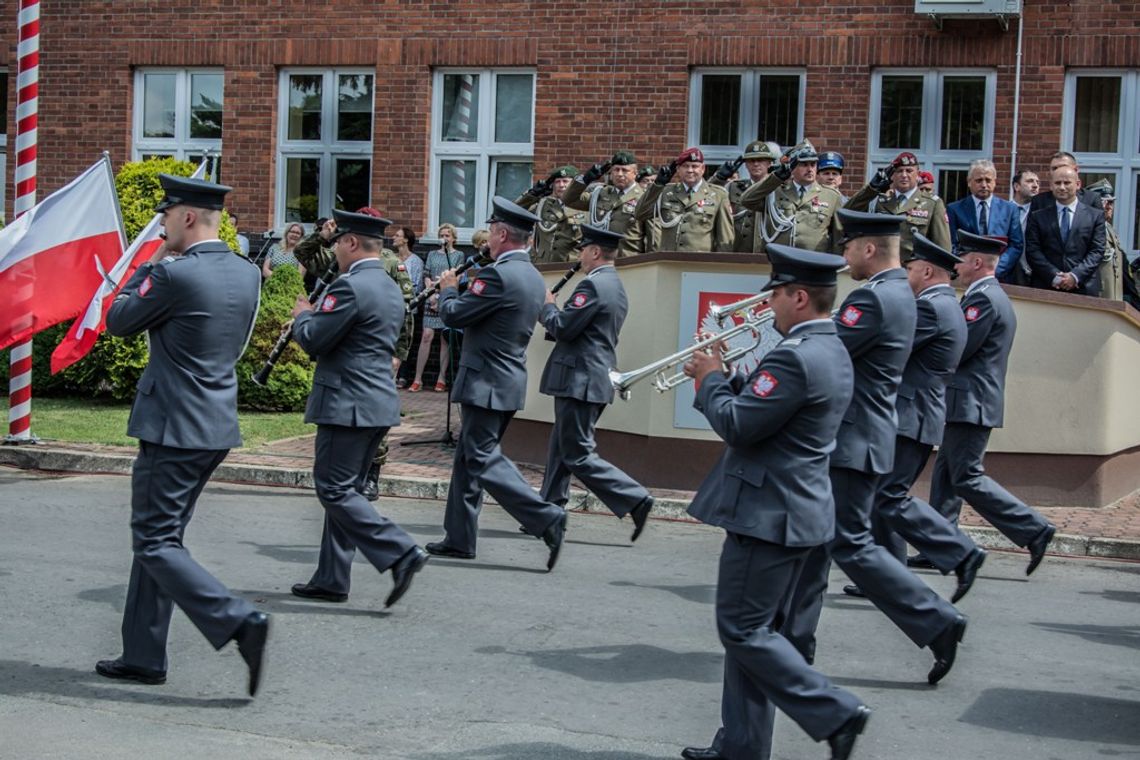 Przekazanie obowiązków dowódcy 25BKPow. Przekazanie obowiązków dowódcy 25BKPow.