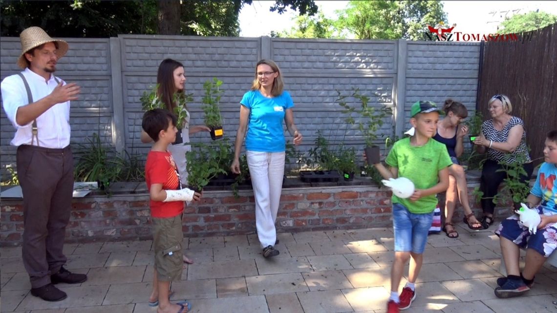 Przyrodnicze i ekologiczne zajęcia w ramach projektu OGRODY PIESCHA