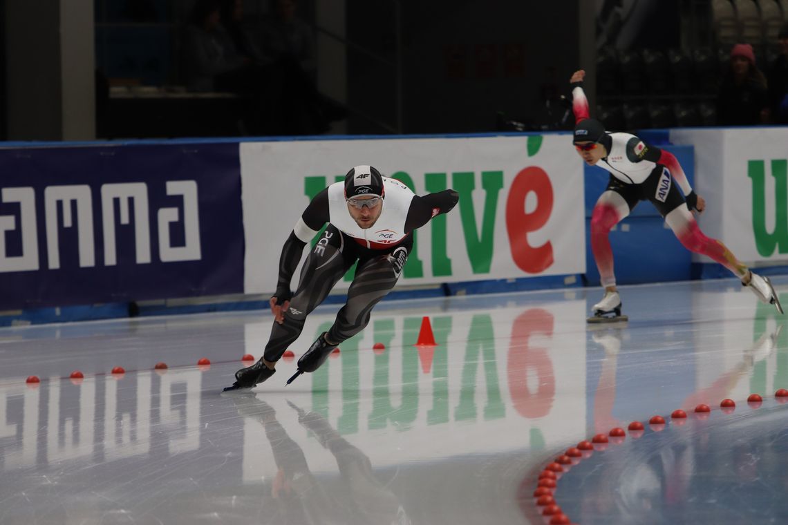 PŚ w łyżwiarstwie szybkim - Żurek szósty, Bosiek siódma, Stolz z rekordem toru na 1000 m