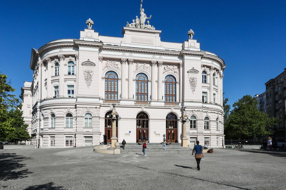 Psychoterapia ze sztuczną inteligencją - czat z Terabotem