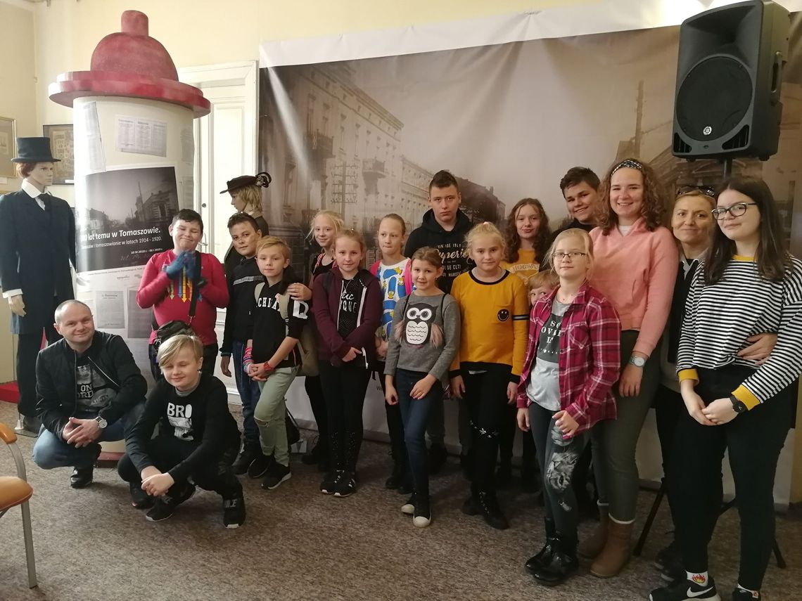 Rajd „ Śladami niepodległości w Tomaszowie Mazowieckim” w Szkole Podstawowej nr 11