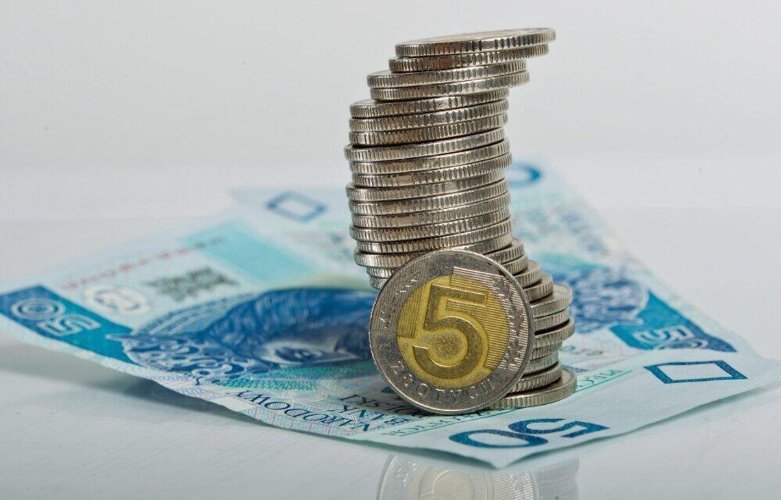 Raport: 49 proc. Polaków przeniosło oszczędności do banku z korzystniejszą ofertą