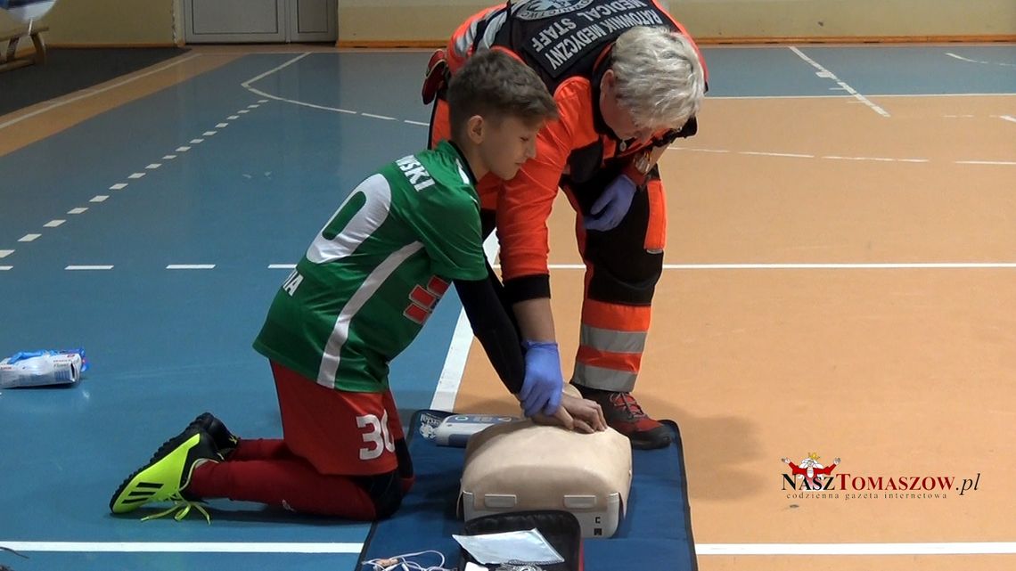 Ratownicy medyczni Scanmed Kardiologia z Krakowa wyszkolili z zakresu pierwszej pomocy piłkarzy Akademii LECHIA