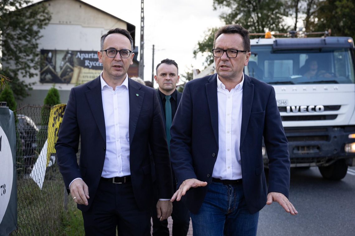 Rondo w Inowłodzu ma przeciąć niebezpieczny węzeł. Minister Klimczak podpisał plany inwestycyjne