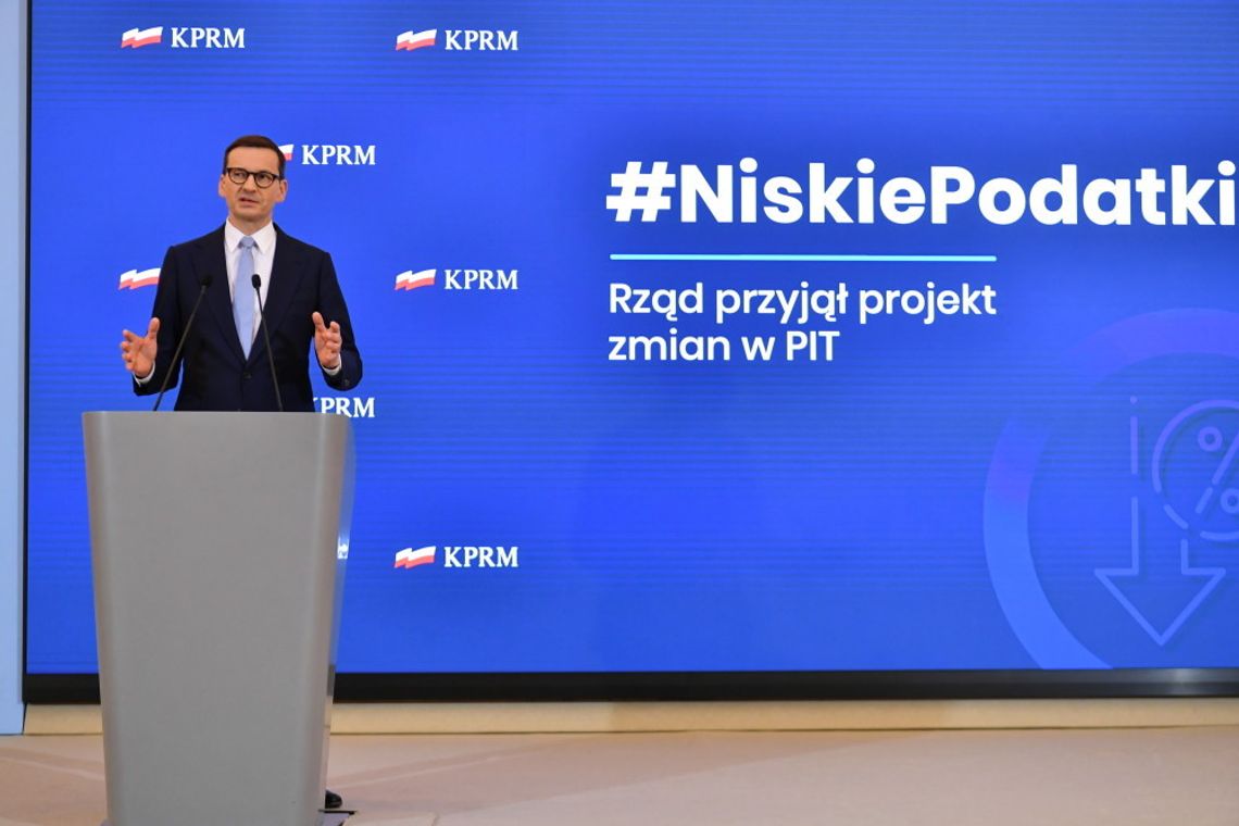 Rząd za obniżeniem od 1 lipca dolnej stawki PIT z 17 proc. do 12 proc.