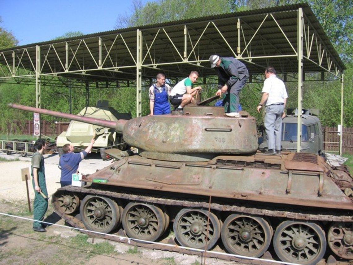 Samochodówka kontra T - 34