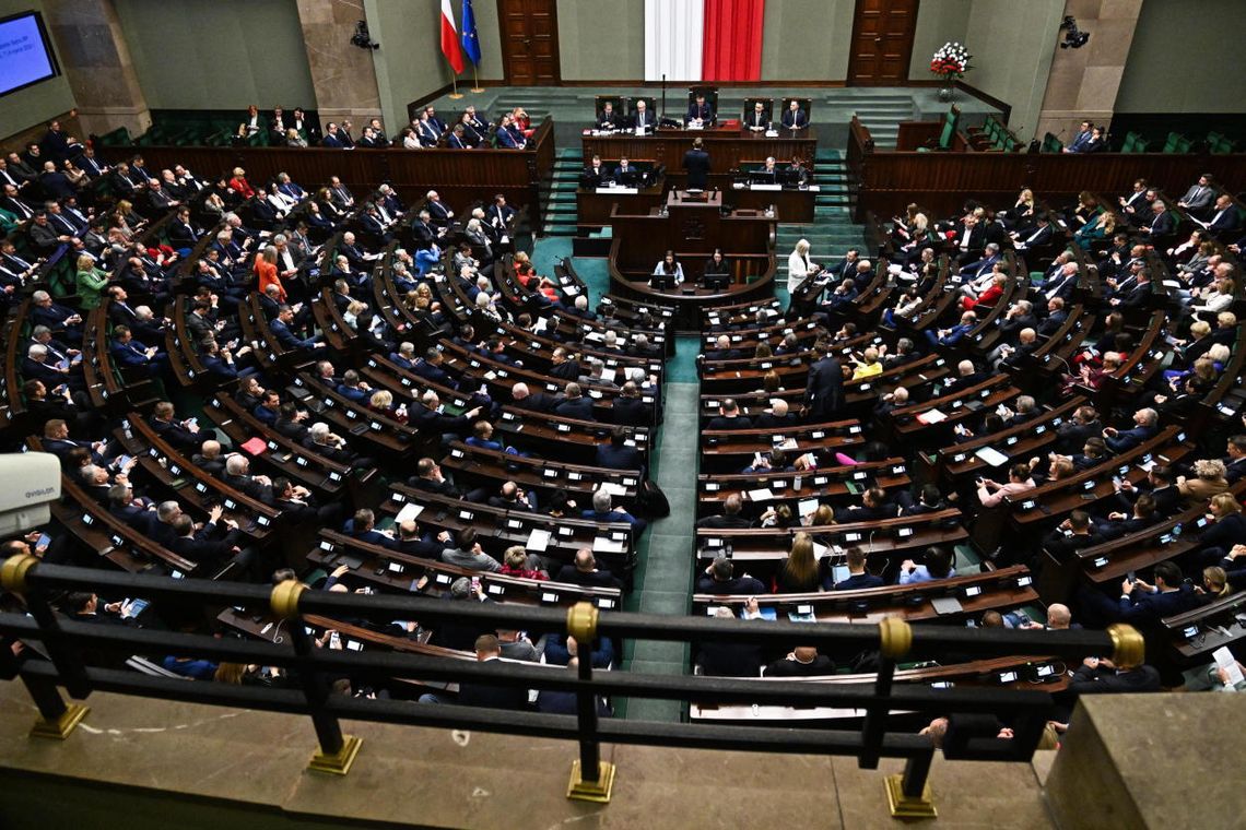 Sejm przyjął uchwałę w sprawie Trybunału Konstytucyjnego