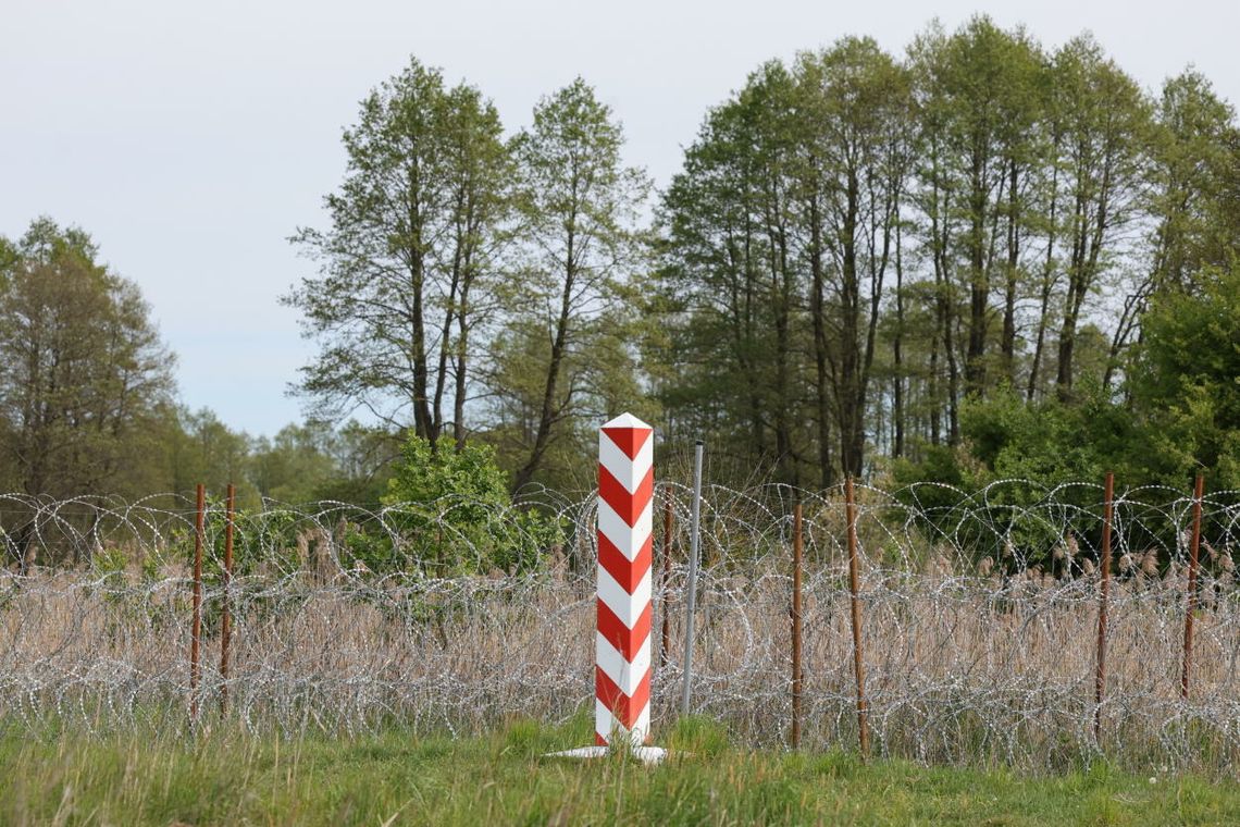 Sondaż: 64,3 proc. badanych za budową umocnień na granicy z Rosją i Białorusią, 16,5 proc. przeciw