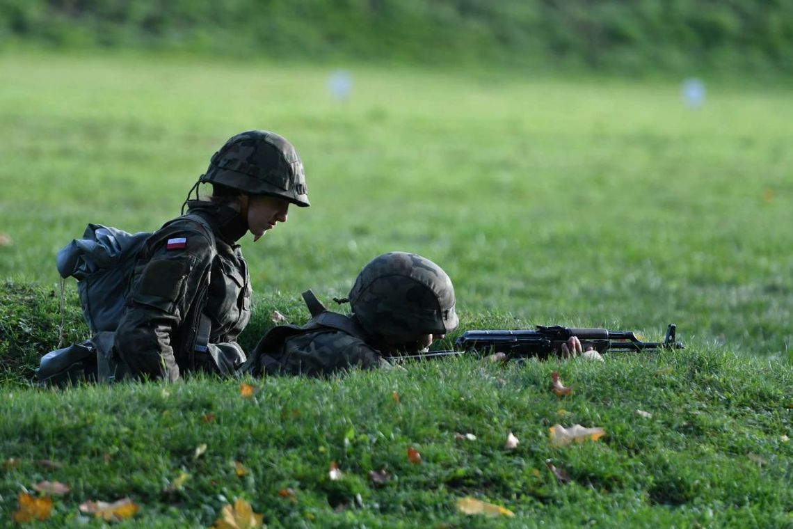 Sondaż IBRiS: 57 proc. respondentów deklaruje zamiar walki w obronie Polski w razie ataku militarnego