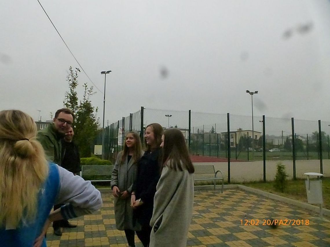 "Studenci sadzą las"  na terenach Zespołu Szkolno-Przedszkolnego nr 10