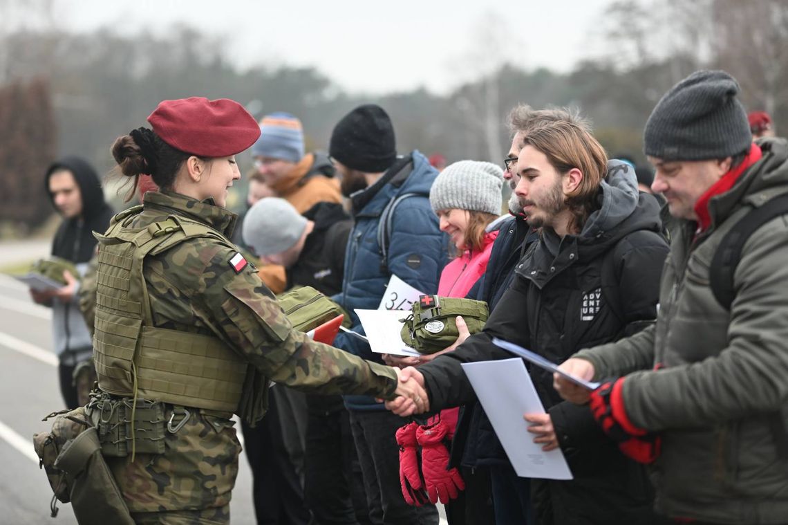 Szkolenie „wGotowości” w Tomaszowie Mazowieckim. 25 Brygada Kawalerii Powietrznej szkoli cywilów do działania w kryzysie Szkolenie „wGotowości” w Tomaszowie Mazowieckim. 25 Brygada Kawalerii Powietrznej szkoli cywilów do działania w kryzysie
