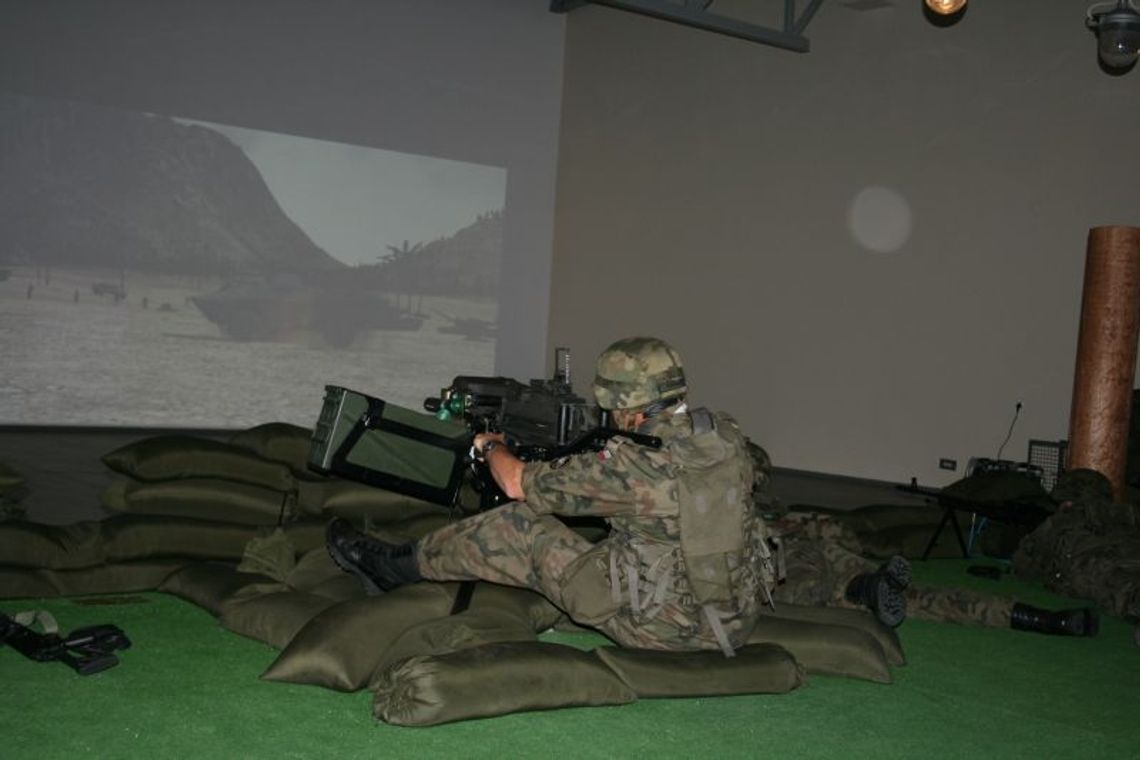 Szkolenie żołnierzy 7 bkpow na symulatorze pola walki