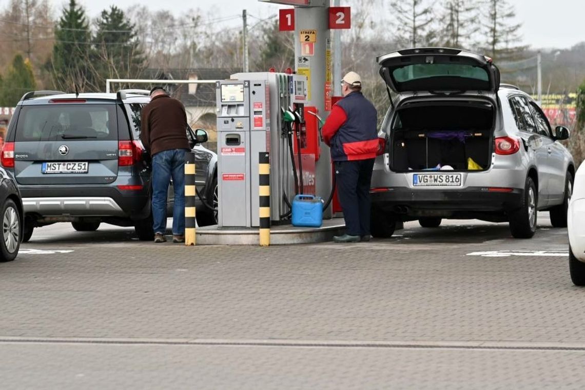 Tańsze paliwo w Polsce przyciąga kierowców z Berlina i Brandenburgii