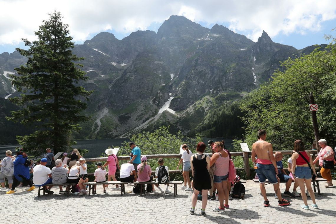 Tatry nadal rekordowo popularne; ponad 4,5 mln turystów w 2023 r.