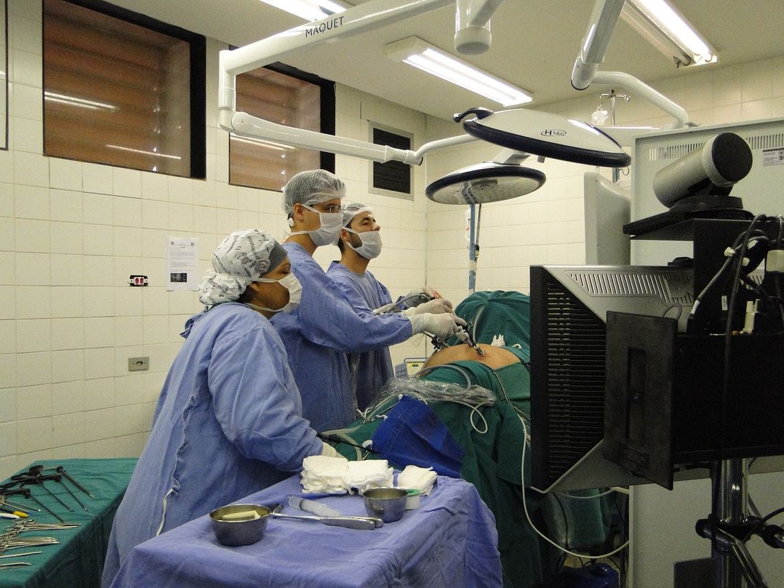 Teczki transplantacyjne w sieci stacji dializ DaVita usprawniają proces transplantacji nerki