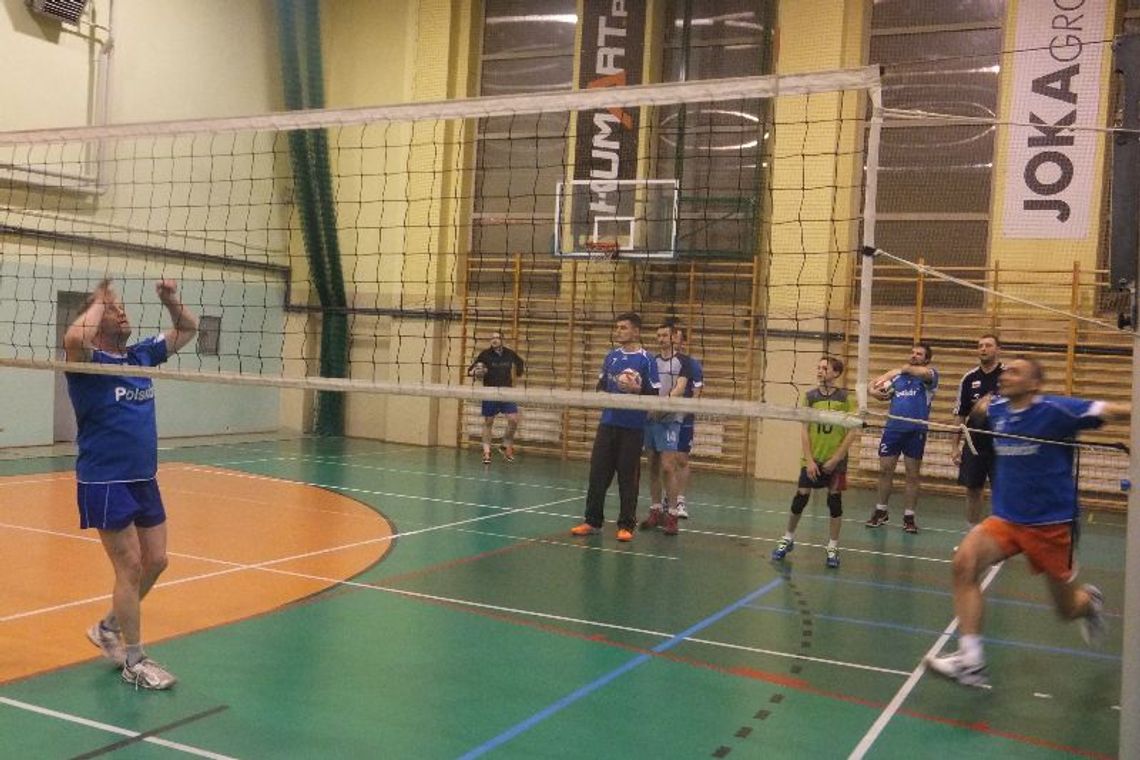 TKKF: Faworyci z kolejnymi wygranymi