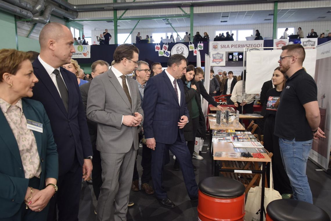 Tomaszów łączy szkoły z rynkiem pracy: VIII Targi Pracy i Edukacji