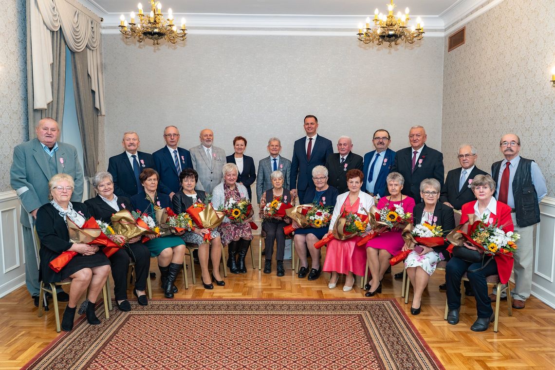 Tomaszów Mazowiecki: 22 pary świętowały złote, platynowe i diamentowe gody Tomaszów Mazowiecki: 22 pary świętowały złote, platynowe i diamentowe gody
