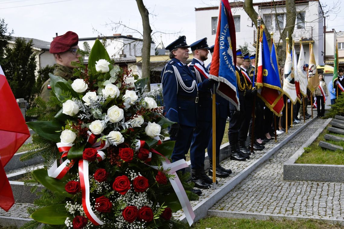 Tomaszów Mazowiecki uczcił pamięć ofiar Katynia