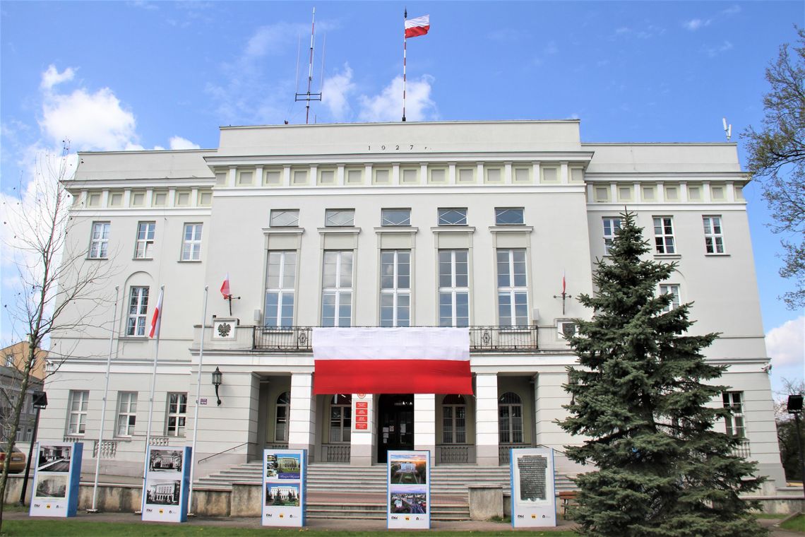 Tomaszów wzmacnia strażaków na czasy „pogody ekstremalnej”. Unijna dotacja na wozy, drony i agregat