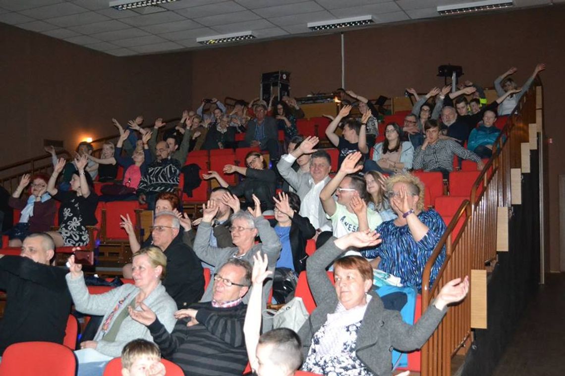 Tomaszowianie w rejsie na Pogorii