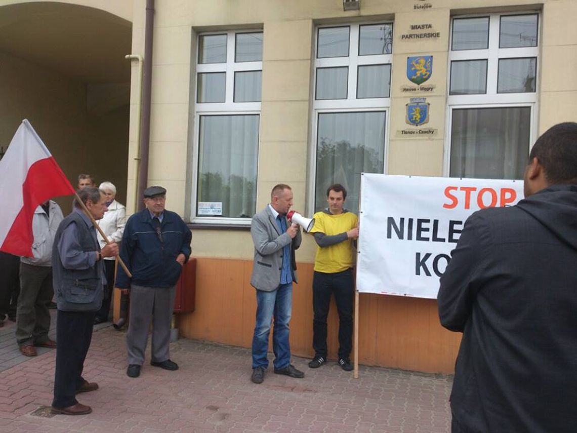 Trwa protest w sprawie składowiska odpadów niebezpiecznych w Sulejowie